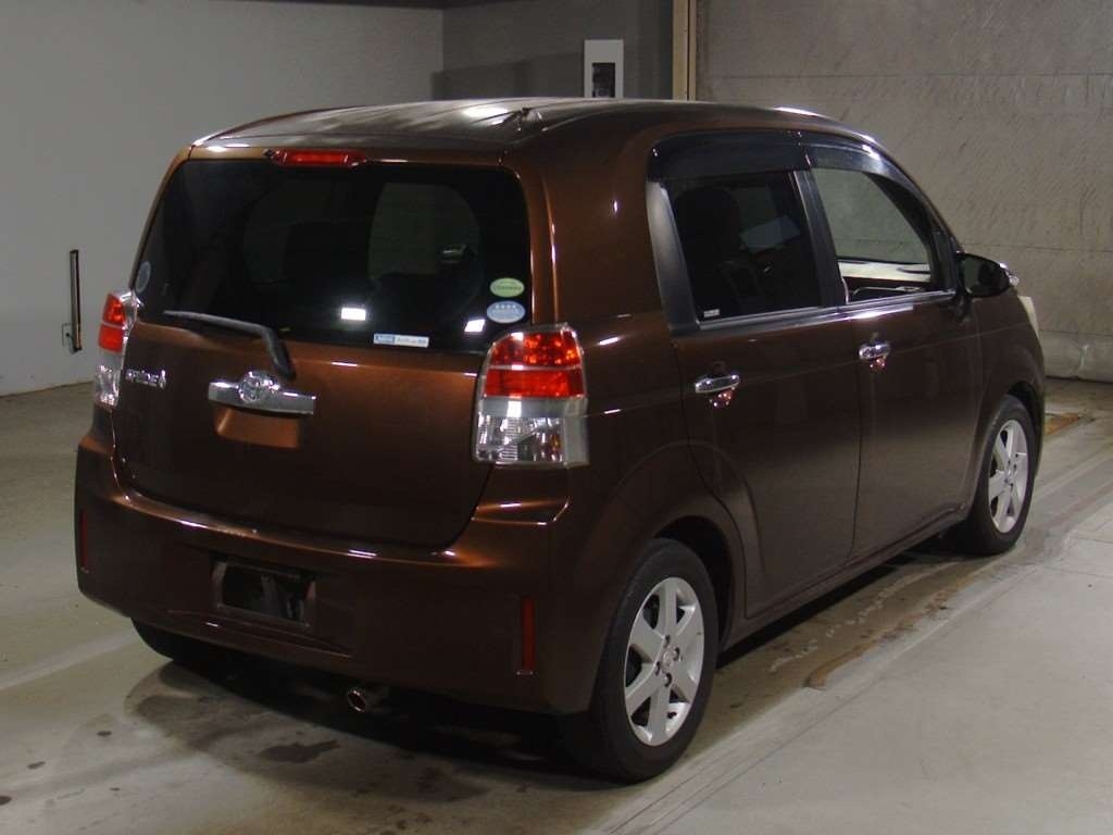 TOYOTA SPADE