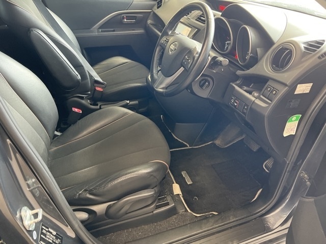 NISSAN LAFESTA