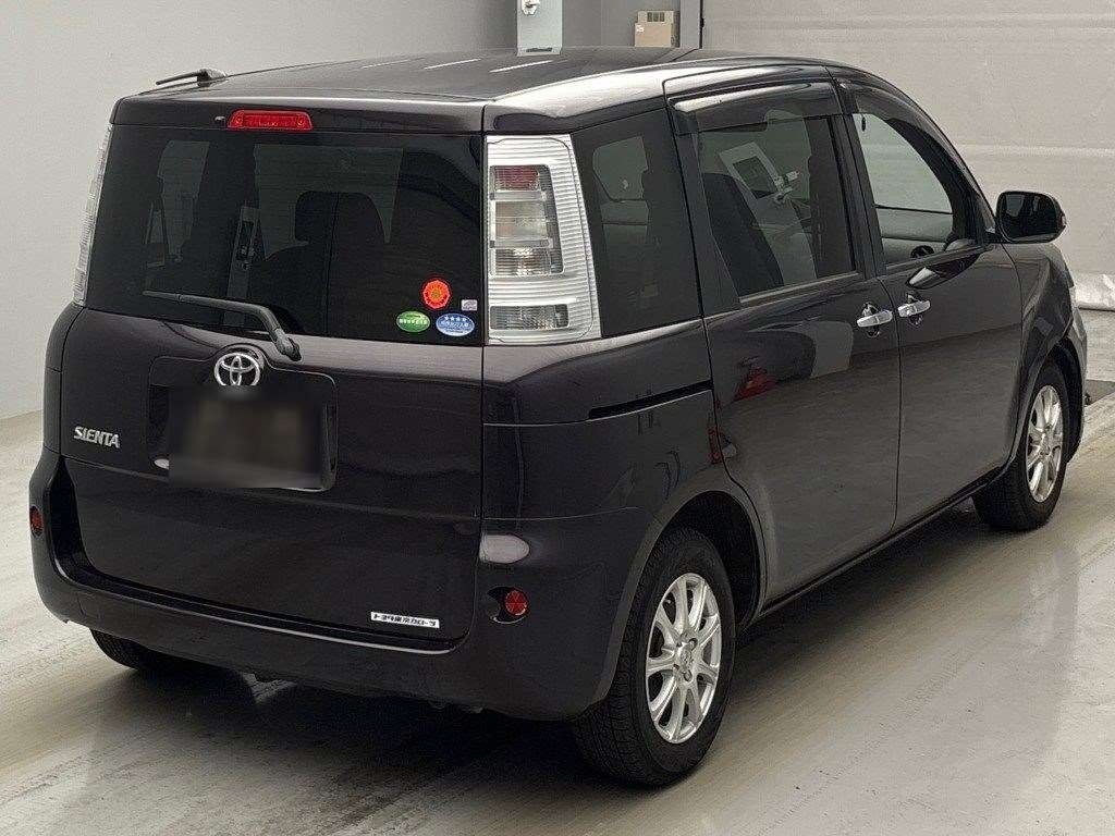 TOYOTA SIENTA