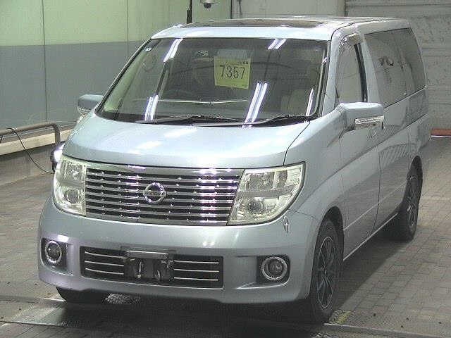 NISSAN ELGRAND