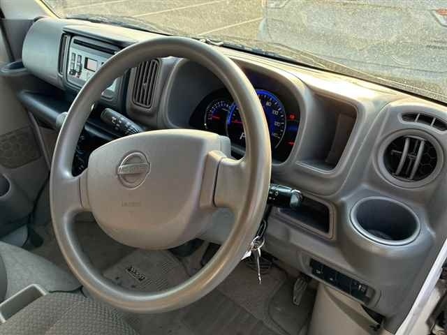 NISSAN NV100 CLIPPER
