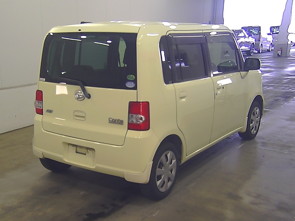 DAIHATSU MOVE CONTE