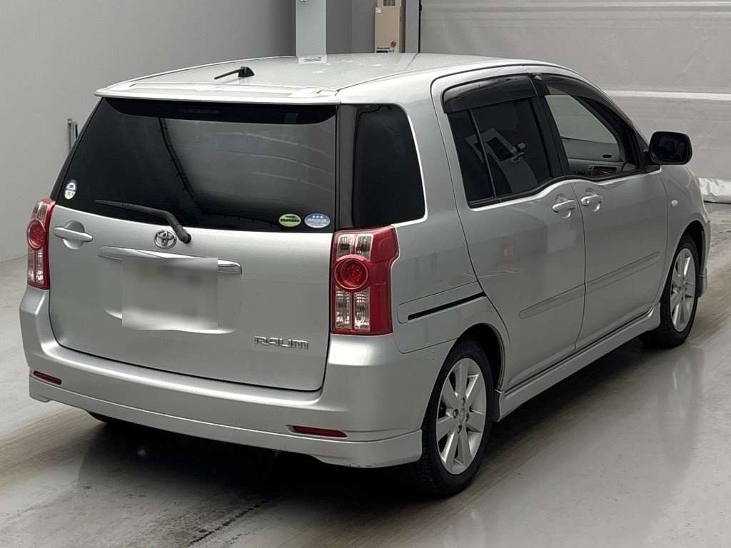TOYOTA RAUM