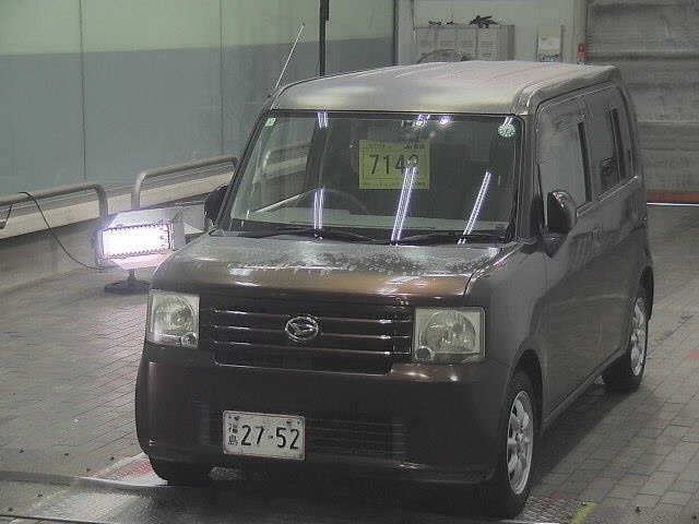 DAIHATSU MOVE CONTE