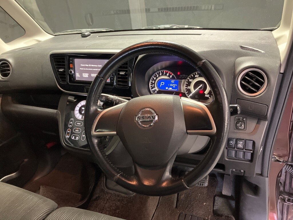 NISSAN DAYZ ROOX