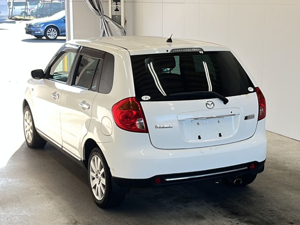 MAZDA VERISA