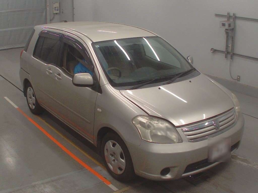 TOYOTA RAUM