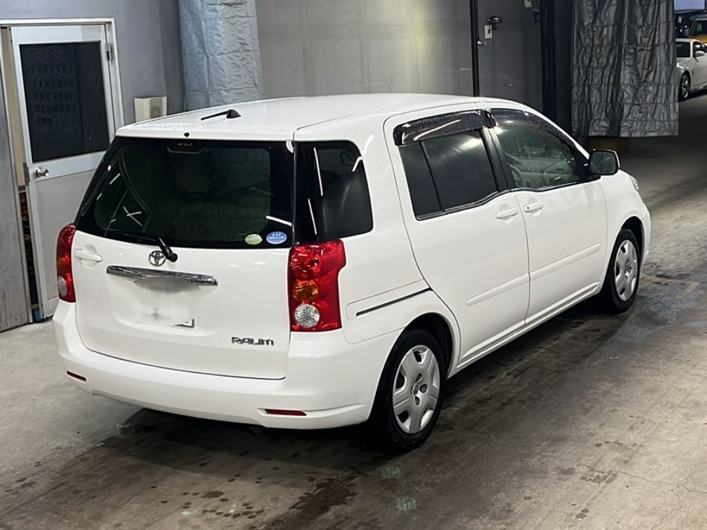 TOYOTA RAUM