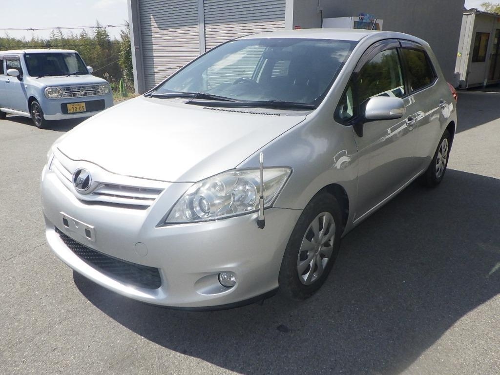 TOYOTA AURIS