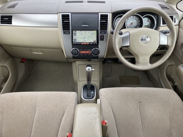NISSAN TIIDA LATIO