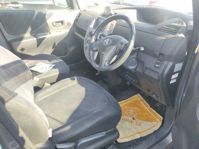 TOYOTA RACTIS