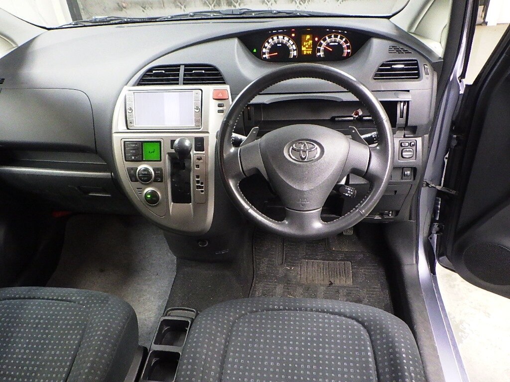 TOYOTA RACTIS