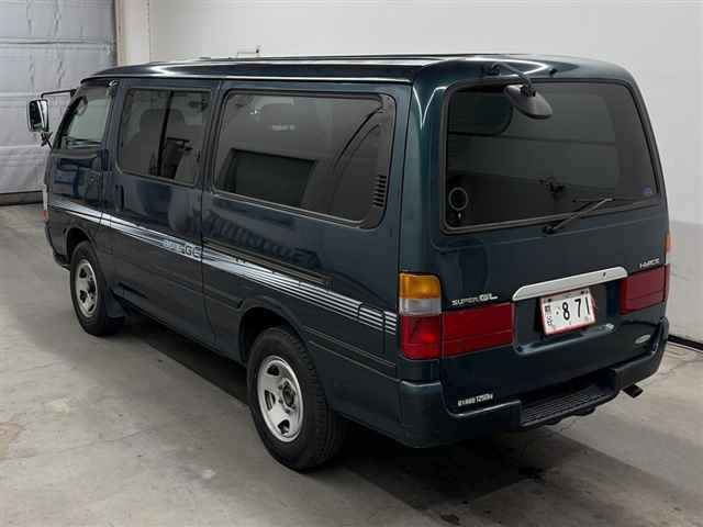 TOYOTA REGIUS ACE