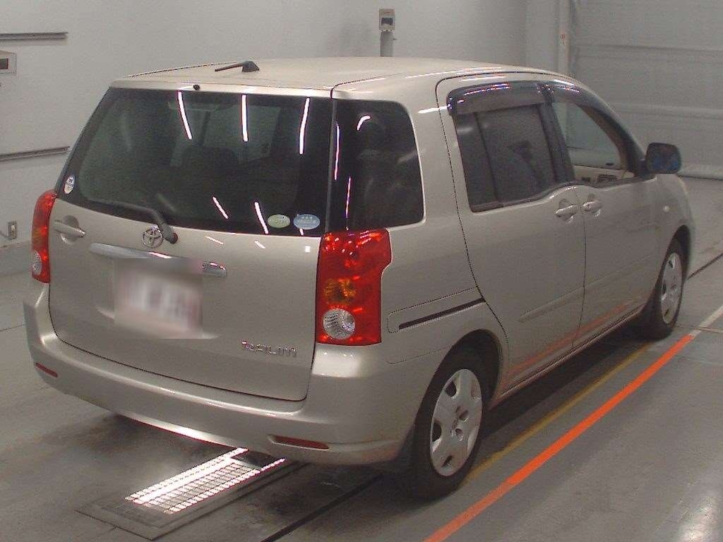 TOYOTA RAUM