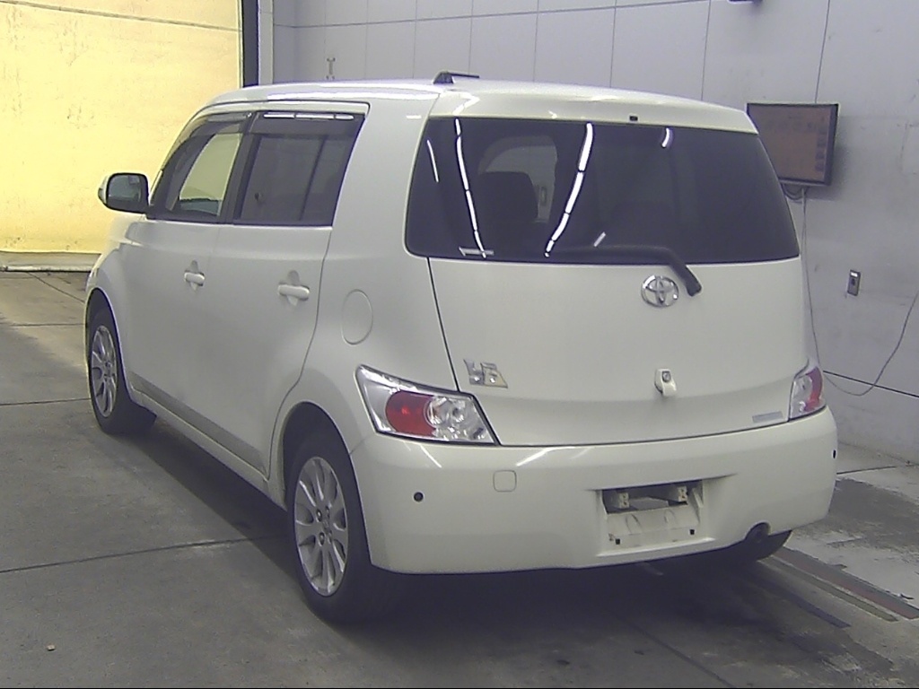 TOYOTA BB
