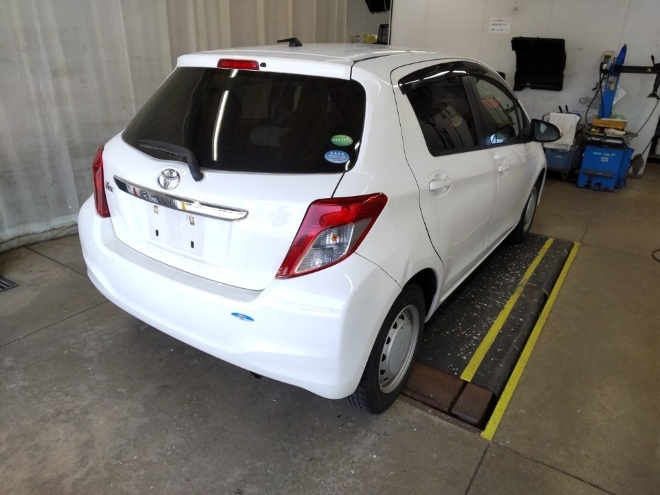 TOYOTA VITZ