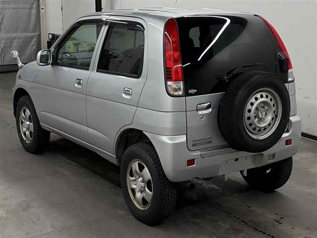 DAIHATSU TERIOS KID