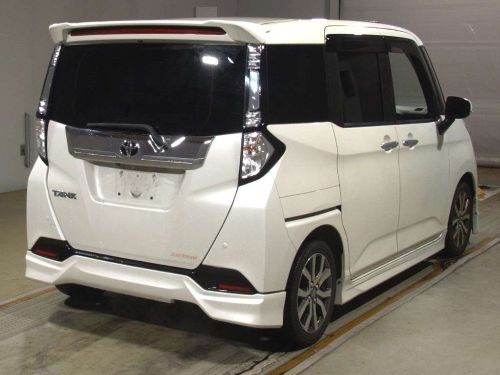 TOYOTA TANK