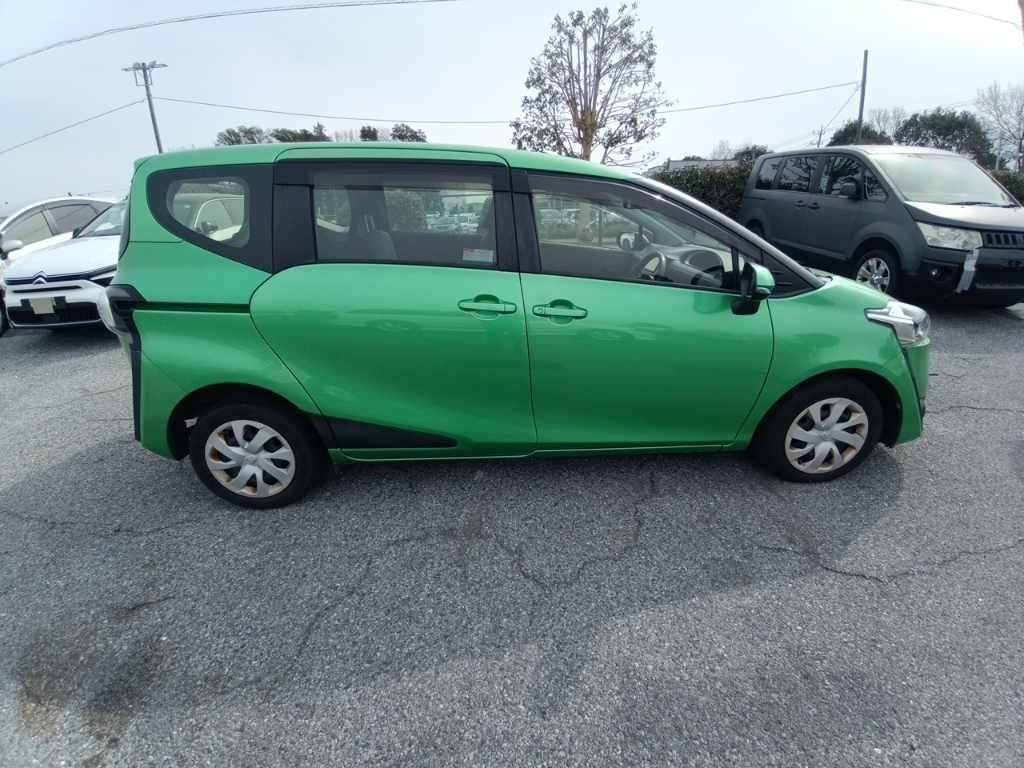 TOYOTA SIENTA