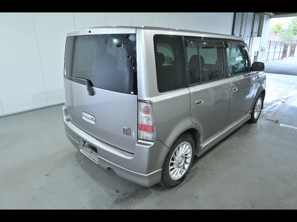 TOYOTA BB