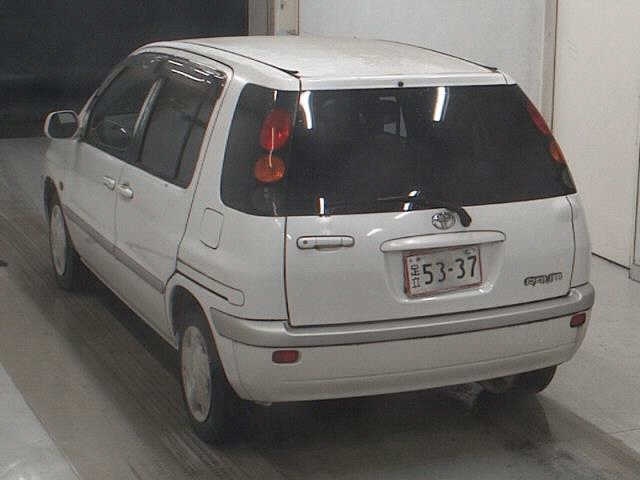 TOYOTA RAUM