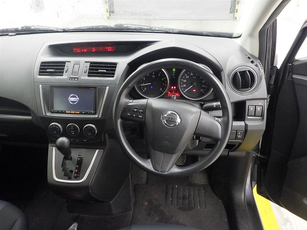 NISSAN LAFESTA