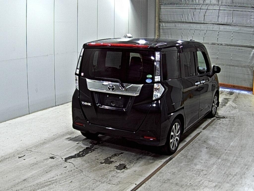 TOYOTA TANK