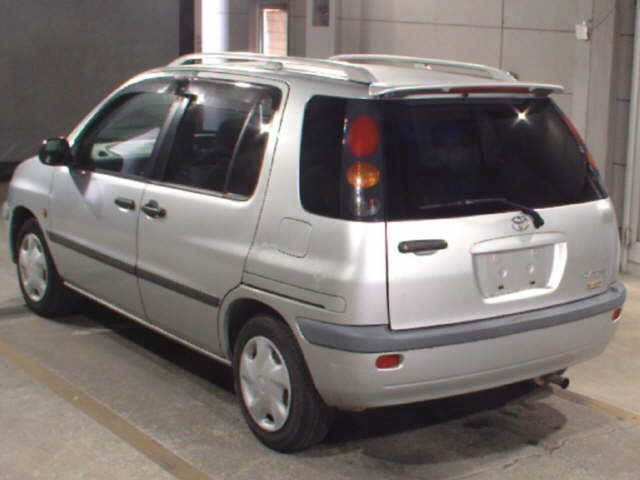 TOYOTA RAUM