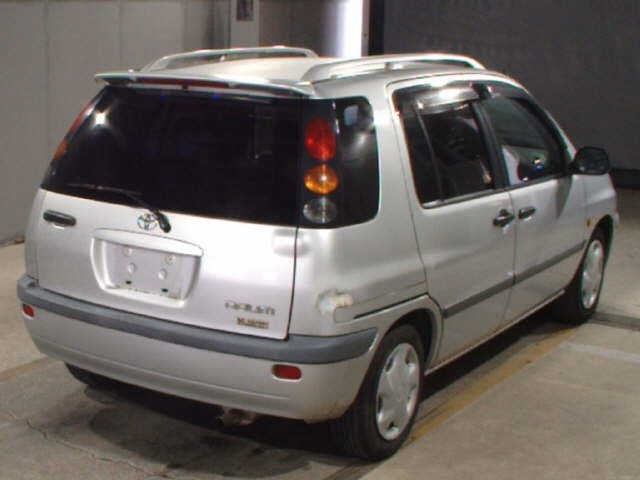 TOYOTA RAUM