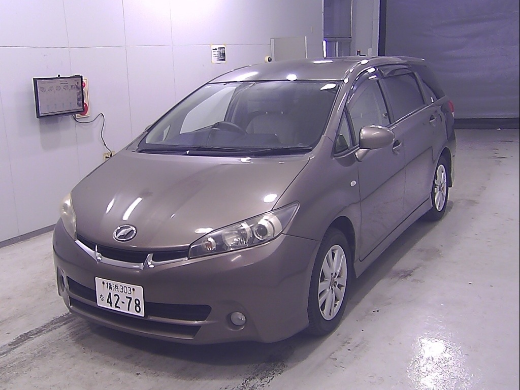 TOYOTA WISH