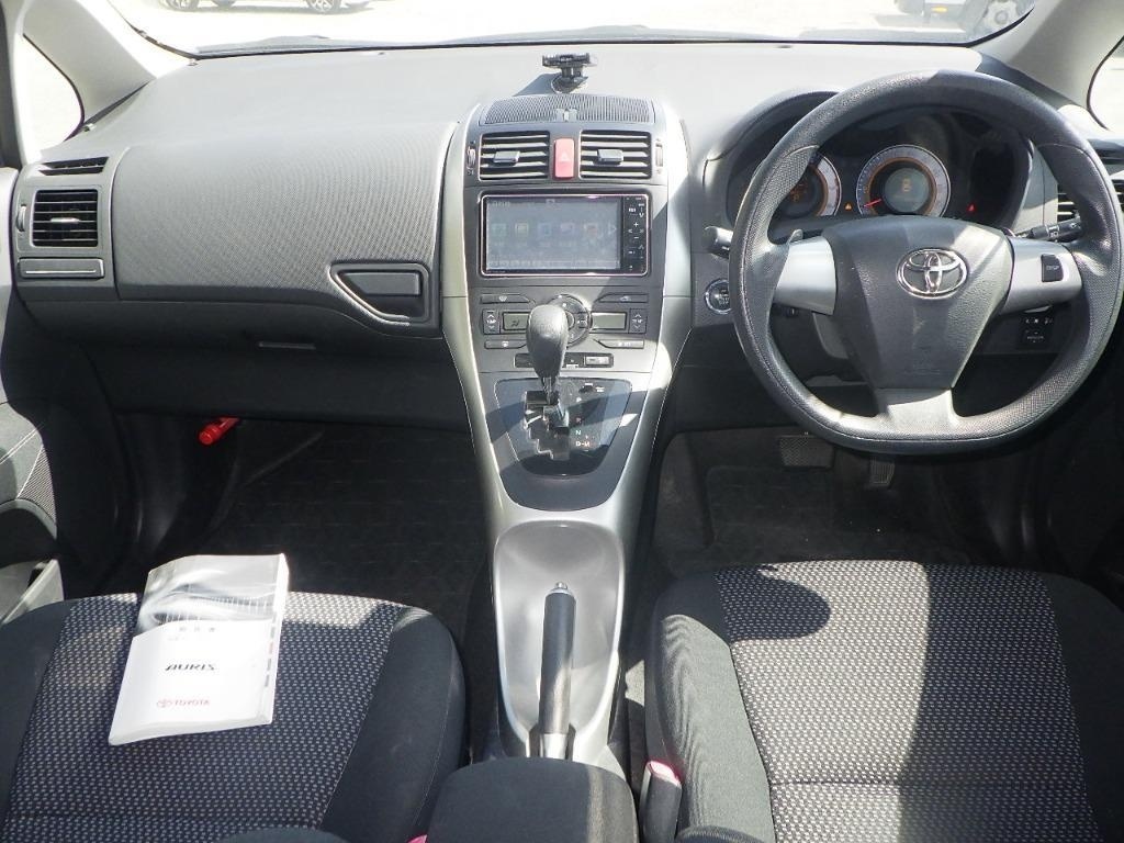 TOYOTA AURIS