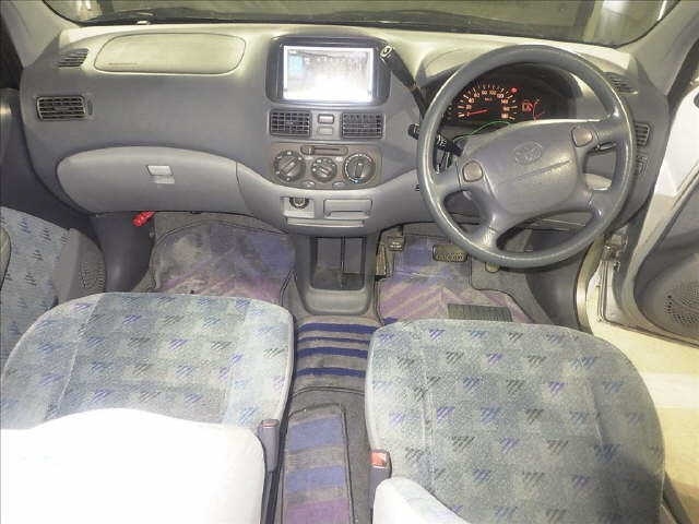 TOYOTA RAUM
