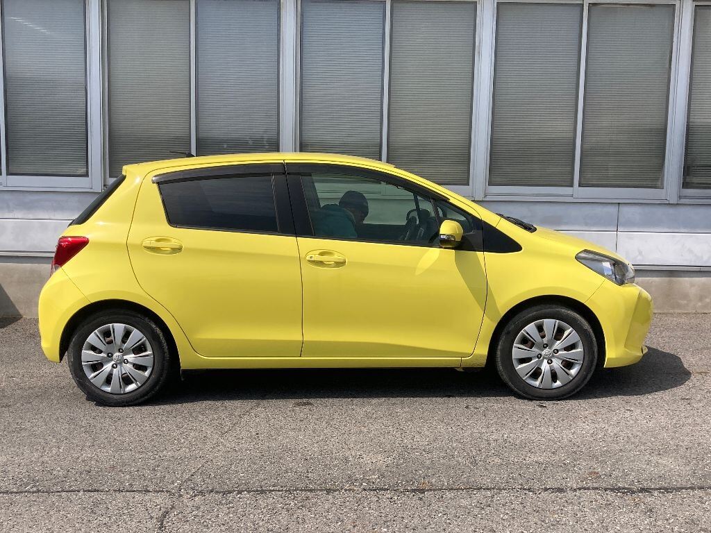 TOYOTA VITZ
