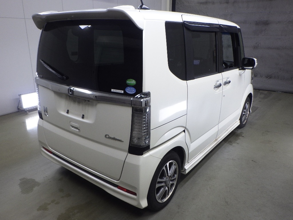 HONDA N-BOX