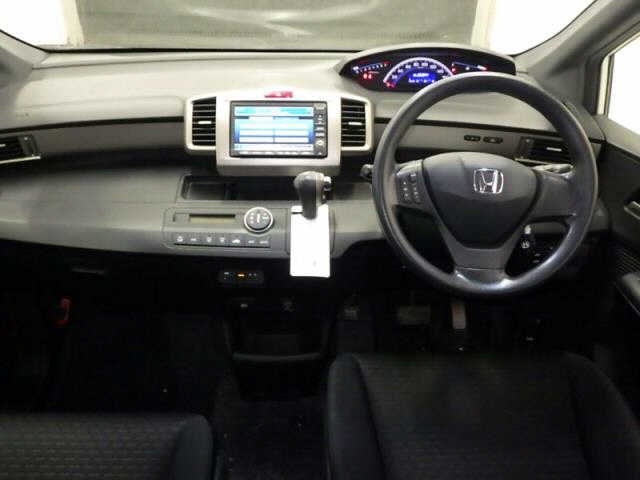HONDA FREED SPIKE