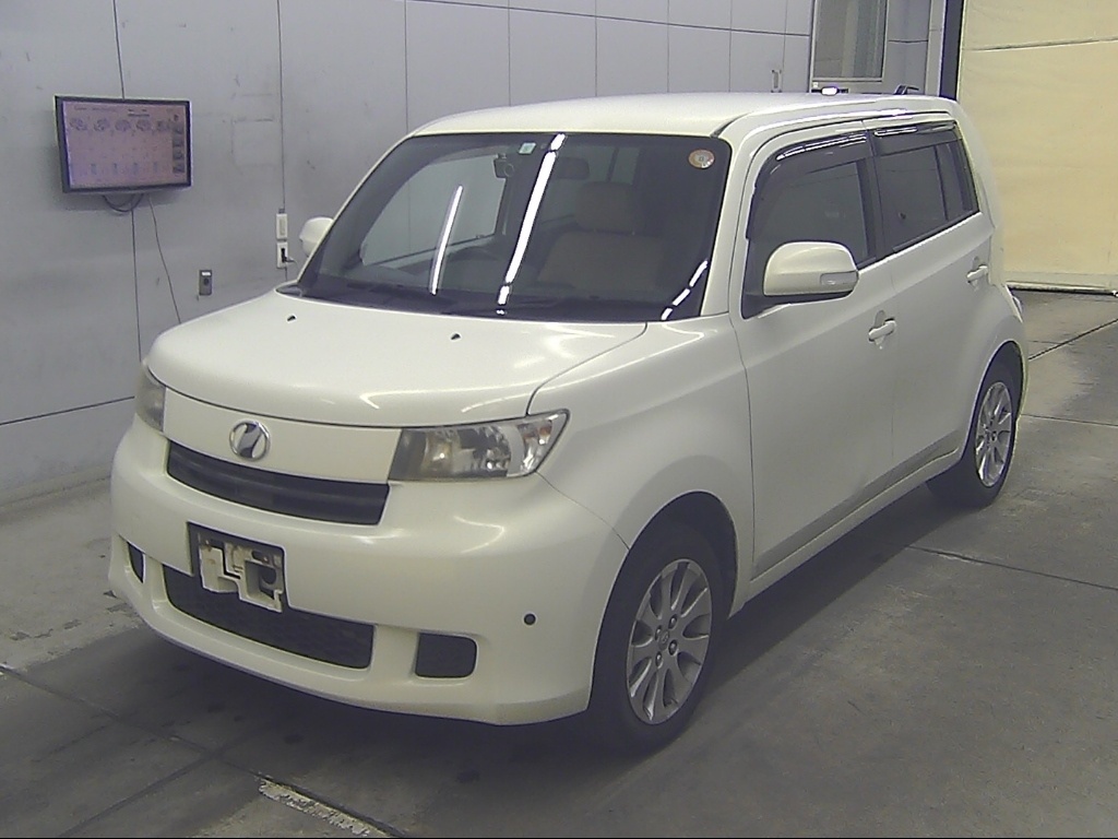 TOYOTA BB