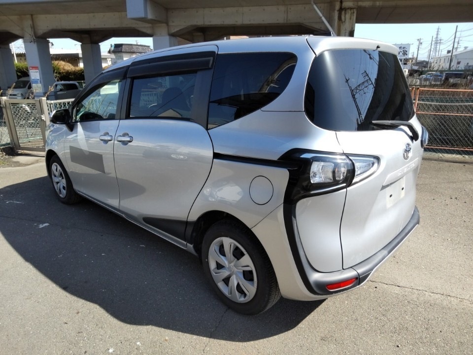 TOYOTA SIENTA