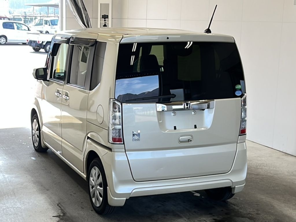 HONDA N-BOX
