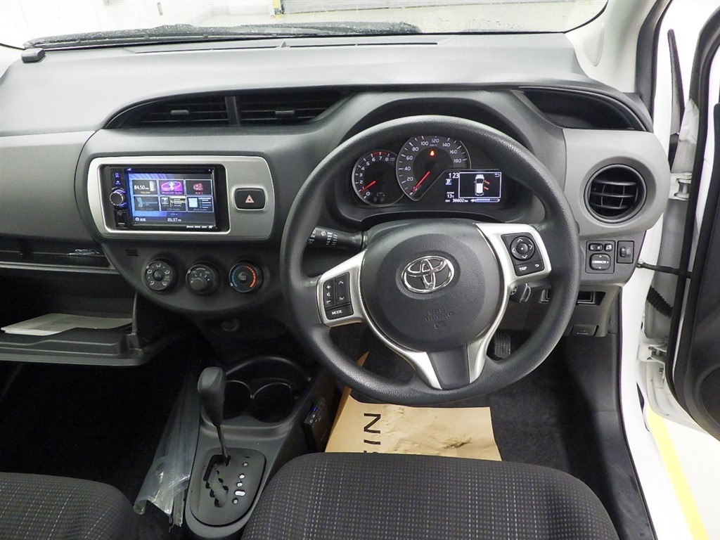 TOYOTA VITZ