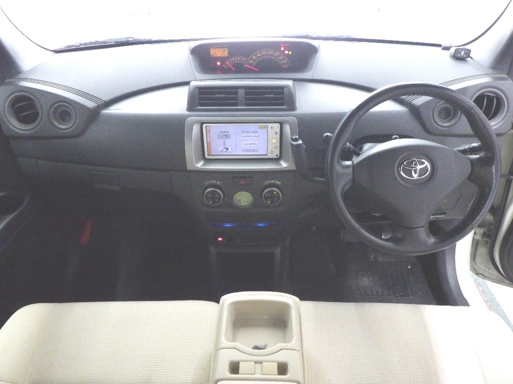 TOYOTA BB
