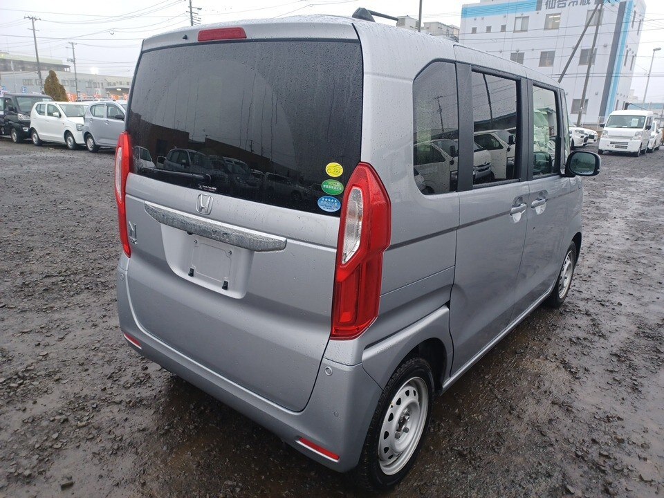 HONDA N-BOX