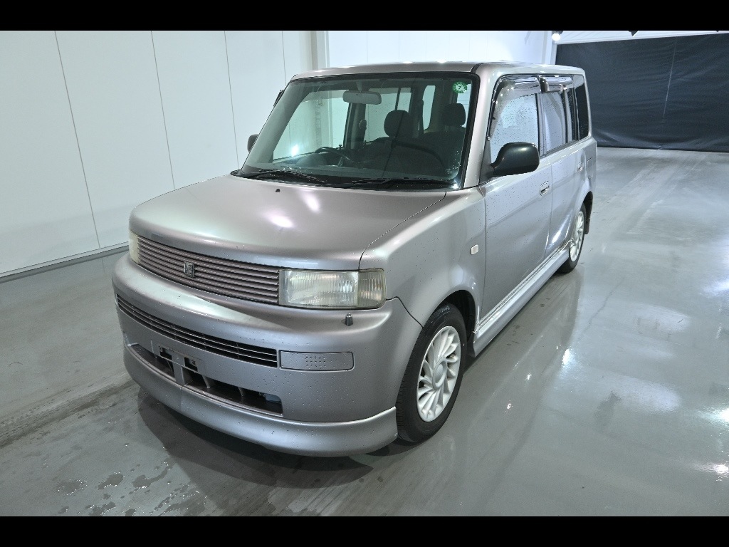 TOYOTA BB