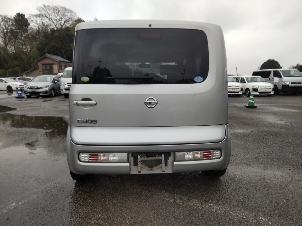 NISSAN CUBE