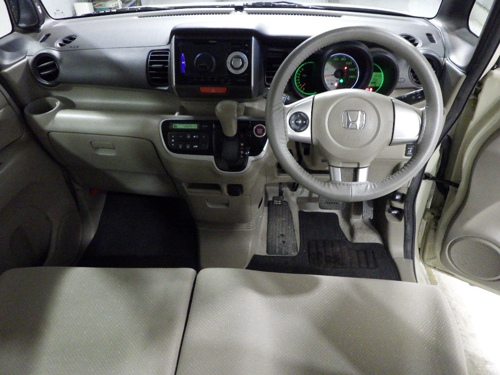 HONDA N-BOX
