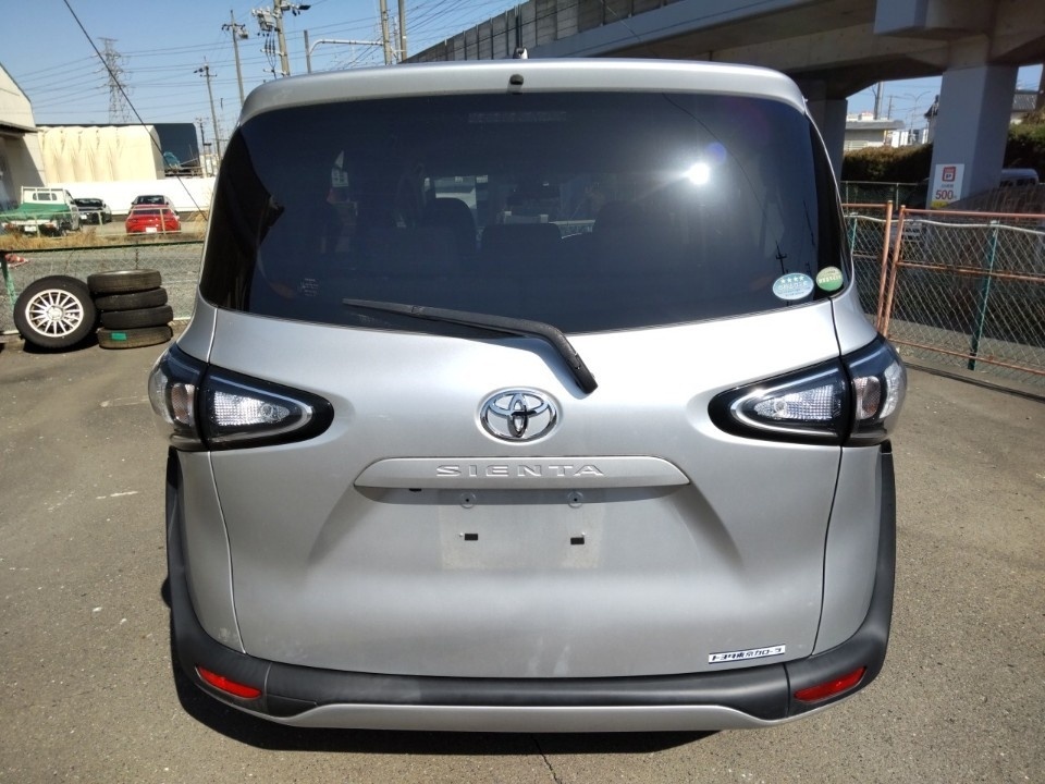 TOYOTA SIENTA