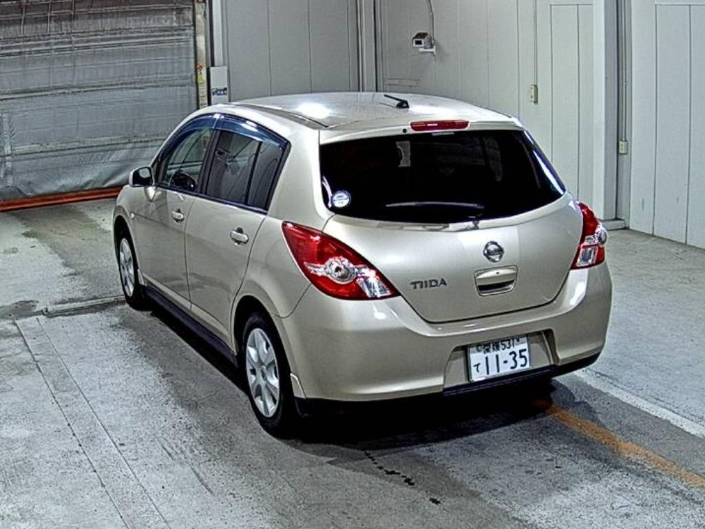 NISSAN TIIDA