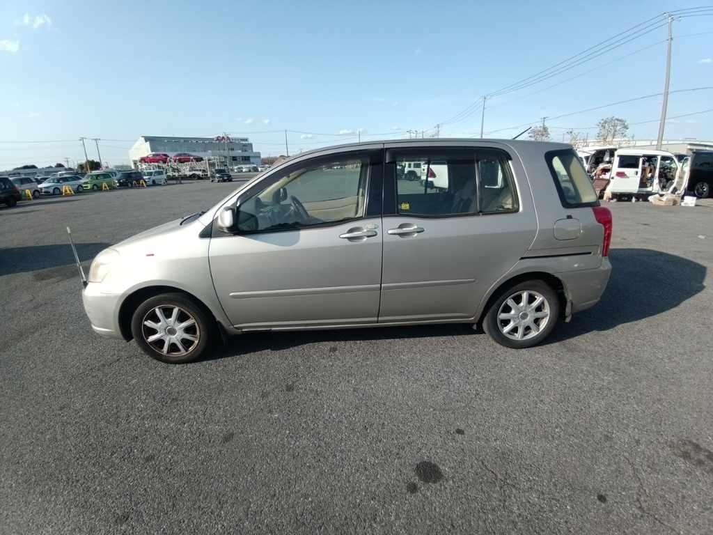TOYOTA RAUM