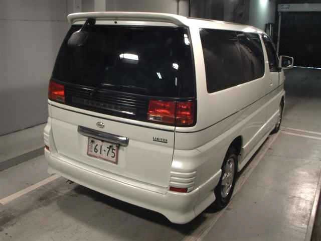 NISSAN ELGRAND