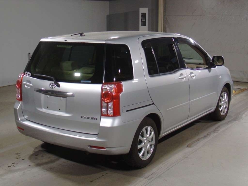 TOYOTA RAUM