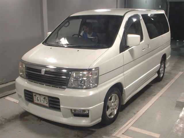 NISSAN ELGRAND